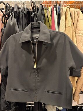 Zara Black Cropped Zip-Front Jacket